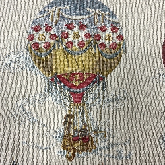 Hot Air Balloon London scene tapestry pillow cover 20 x 13 made in Turkey - Picture 3 of 12